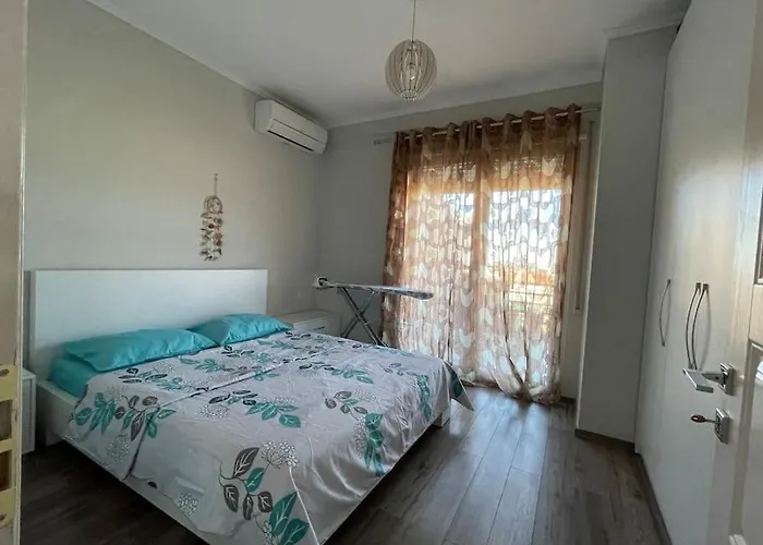 Corner Terrace Apartment *